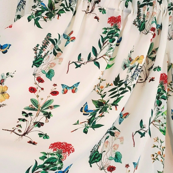 Versatile NWOT EXPRESS Floral Butterfly Blouse Versatile Neckline Bow Sleeves - Picture 11 of 13